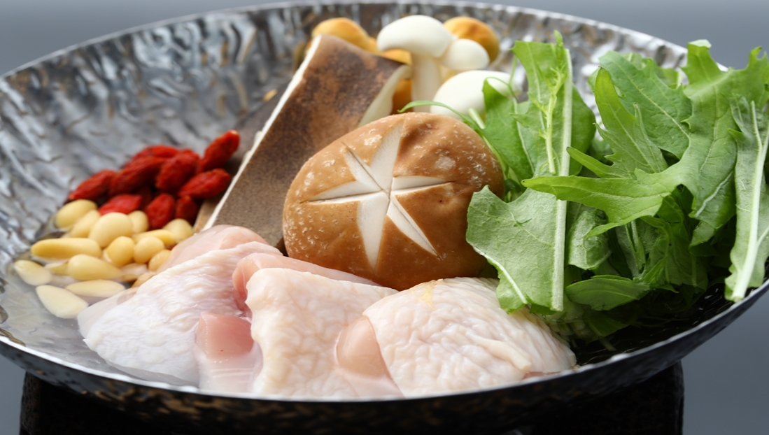 鍋物：薬膳茸鍋